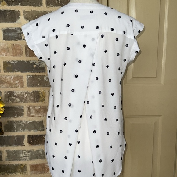 Loft Floral Embroidered Dots Top Cap Sleeve Wrap Pleated Button Up White Navy XS - Picture 4 of 12